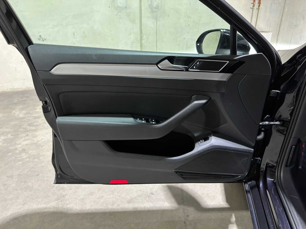 Volkswagen Passat Variant 1.4 TSI ACT Comfortl 150hp 2014, 7-ZHR-01