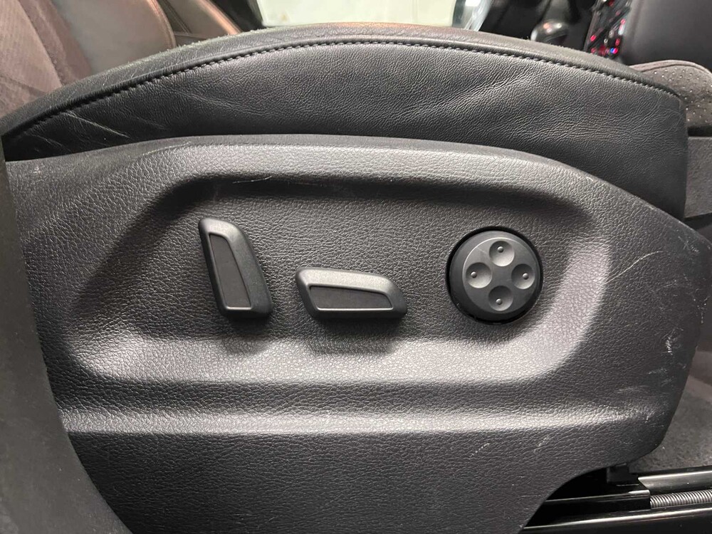 Audi Q5 3.2 FSI V6 Quattro S-line 271PS 2011, 52-XXH-7