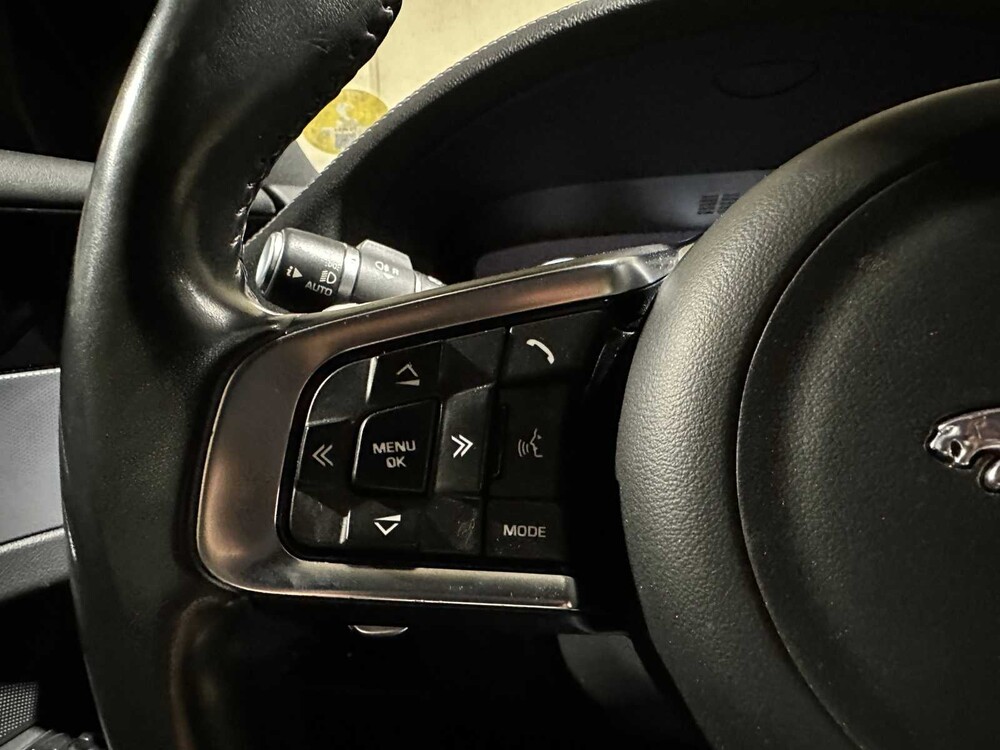 Jaguar XF Sportbrake 2.0d Portfolio 179PS 2017 (Original-NL), PZ-465-J