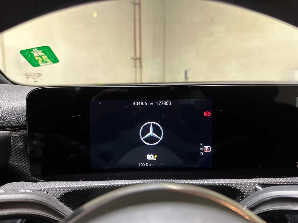 Mercedes-Benz A250e Luxury Line 160PS 2022, R-122-NX