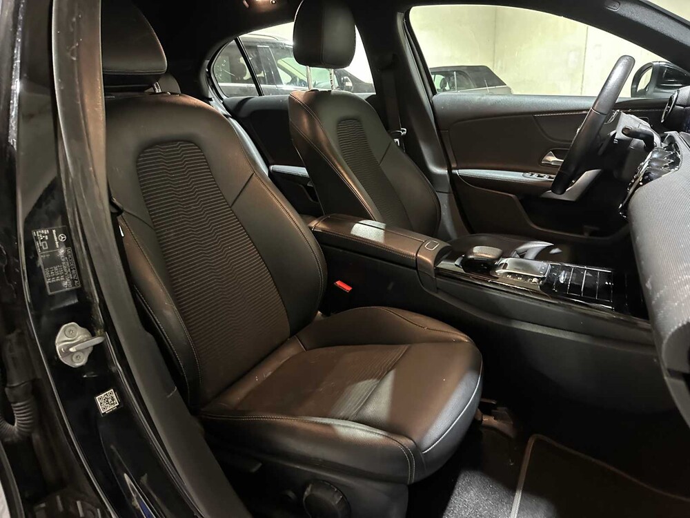 Mercedes-Benz A250e Luxury Line 160PS 2022, R-122-NX