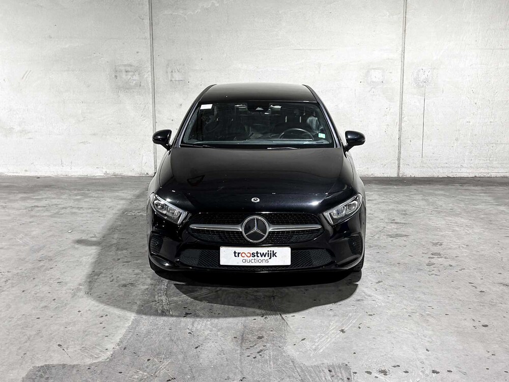 Mercedes-Benz A250e Luxury Line 160PS 2022, R-122-NX