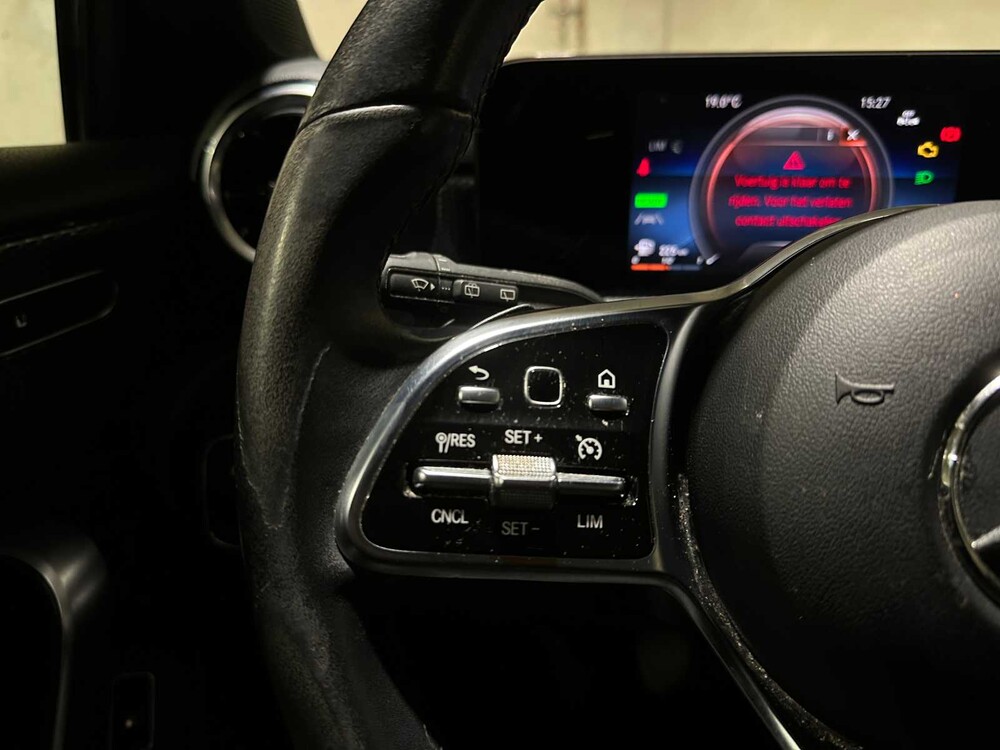 Mercedes-Benz A250e Luxury Line 160PS 2022, R-122-NX