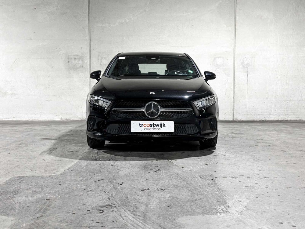 Mercedes-Benz A250e Luxury Line 160PS 2022, R-122-NX