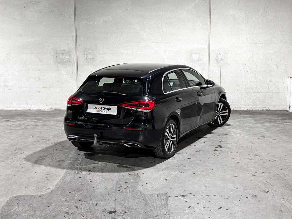 Mercedes-Benz A250e Luxury Line 160PS 2022, R-122-NX