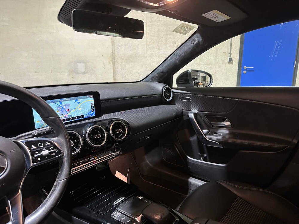 Mercedes-Benz A250e Luxury Line 160PS 2022, R-122-NX