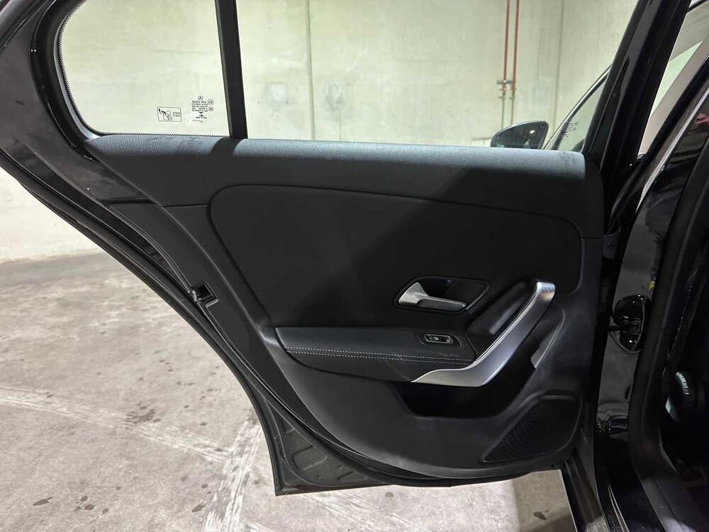 Mercedes-Benz A250e Luxury Line 160PS 2022, R-122-NX
