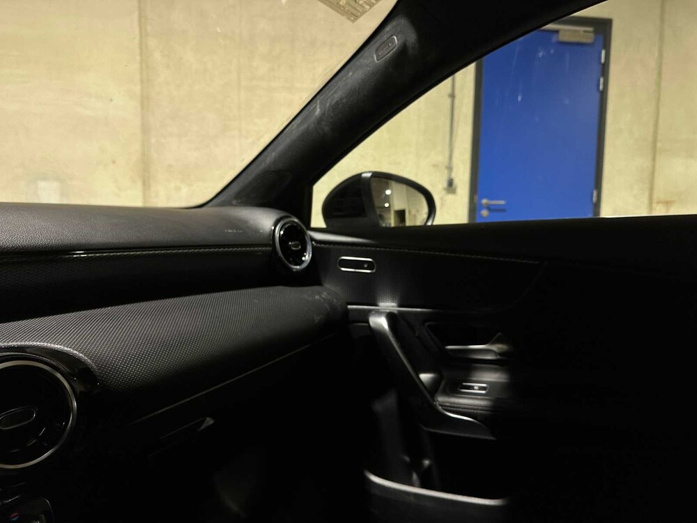 Mercedes-Benz A250e Luxury Line 160PS 2022, R-122-NX