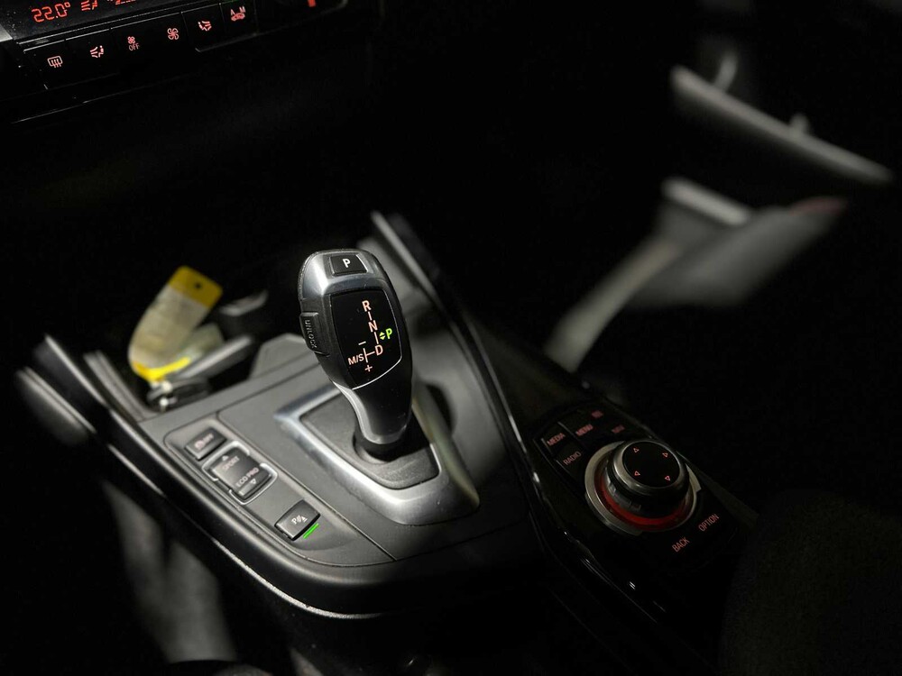 BMW 118i Centennial Executive 136PS 2016 1er, KJ-855-K