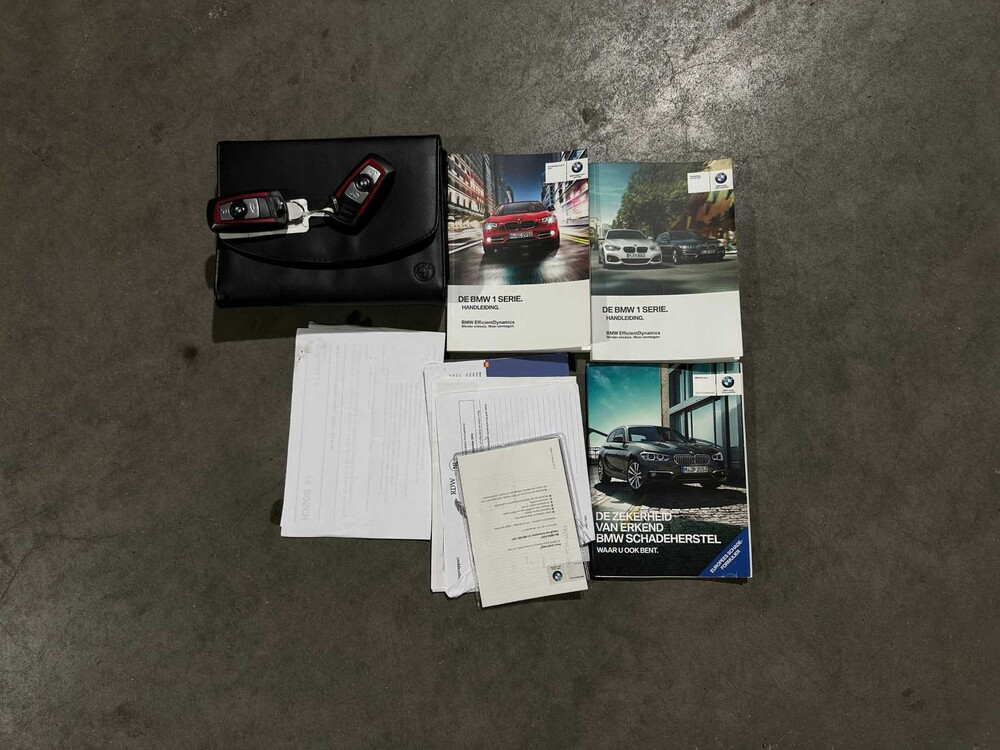 BMW 118i Centennial Executive 136PS 2016 1er, KJ-855-K