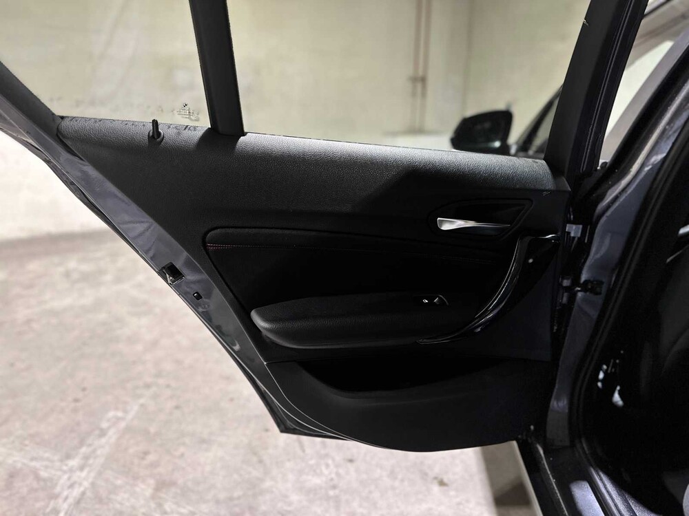 BMW 118i Centennial Executive 136PS 2016 1er, KJ-855-K