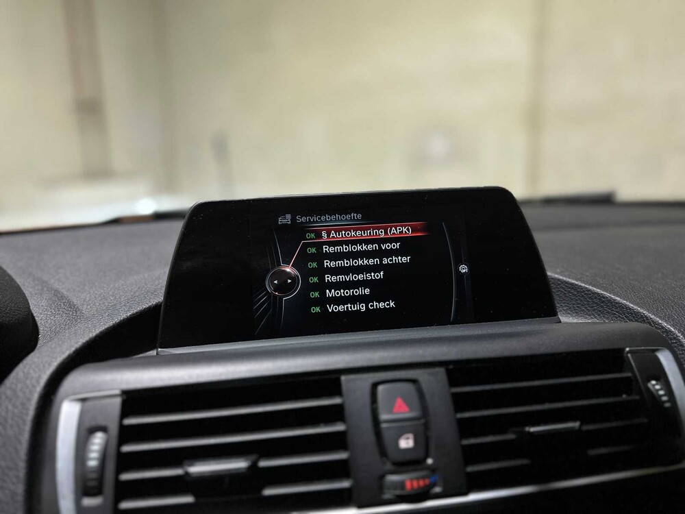 BMW 118i Centennial Executive 136PS 2016 1er, KJ-855-K