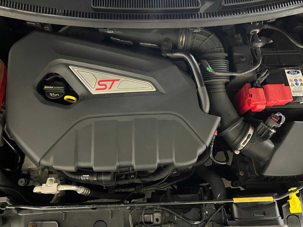 Ford Fiesta ST2 1.6 182PS 2015, NJ-415-B