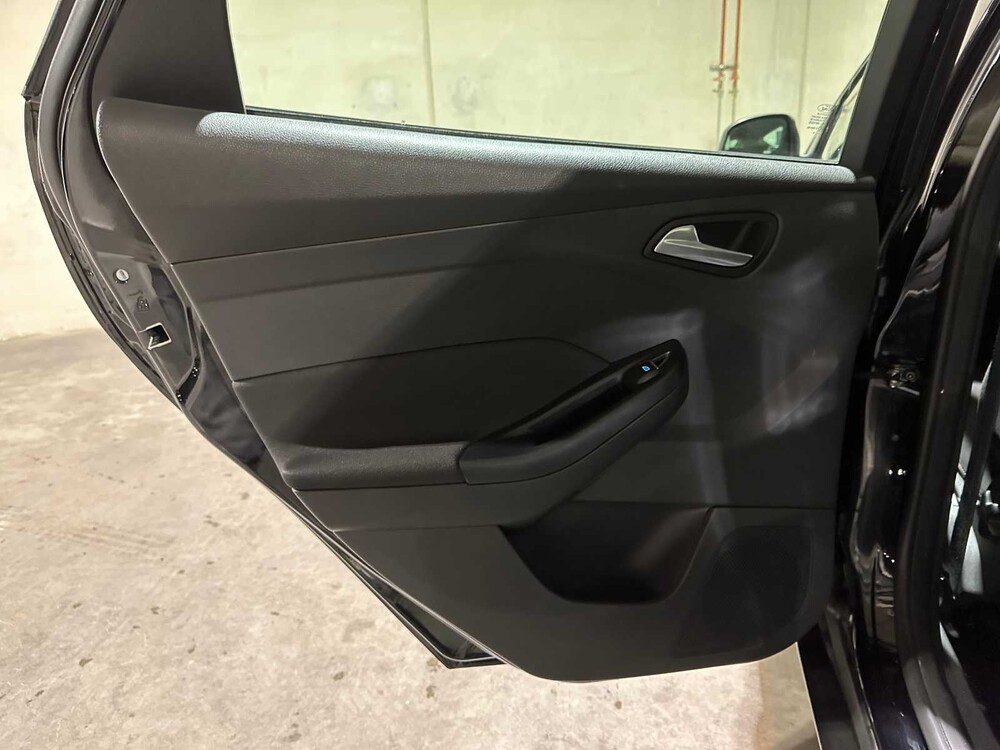 Ford Focus 1.0 Lease Edition 101PS 2018, SJ-773-B