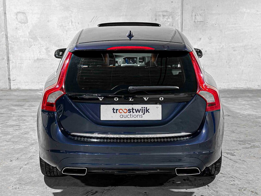 Volvo V60 2.4 D6 AWD Plug-In Hybrid Summum 286PS 2014, 4-TJX-19