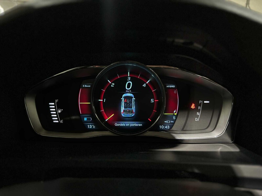 Volvo V60 2.4 D6 AWD Plug-In Hybrid Summum 286PS 2014, 4-TJX-19