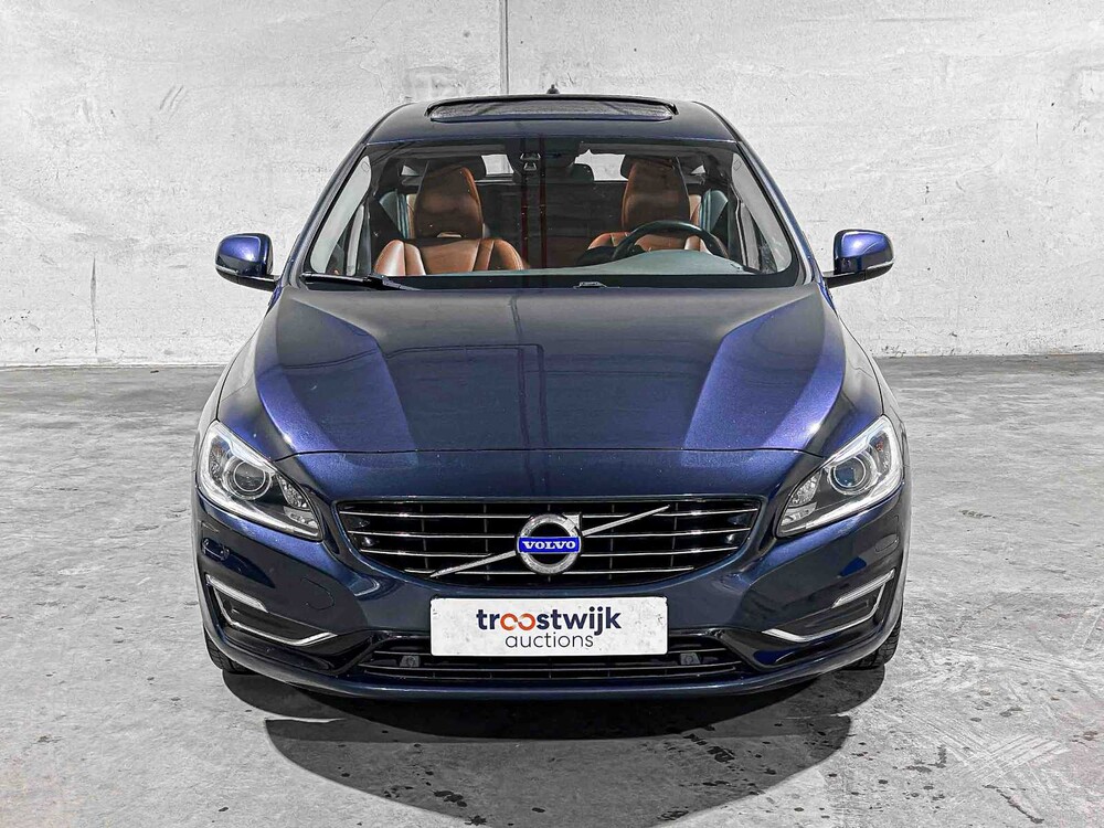 Volvo V60 2.4 D6 AWD Plug-In Hybrid Summum 286PS 2014, 4-TJX-19