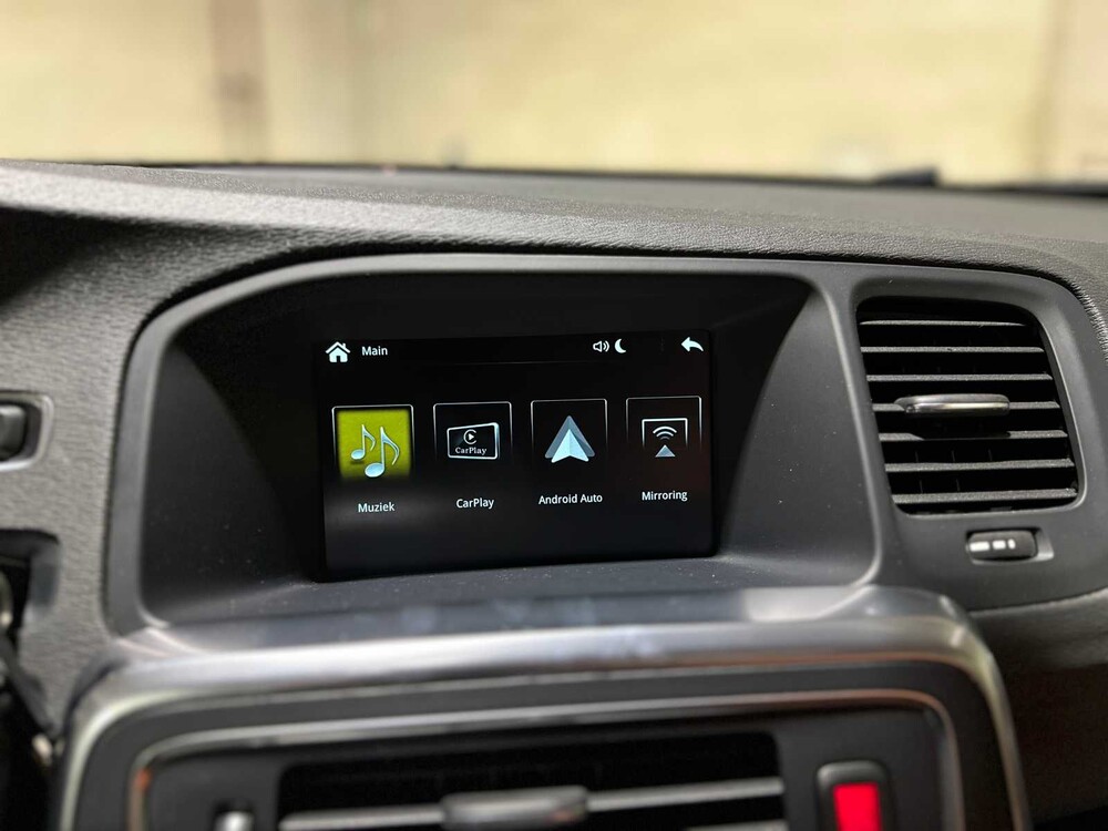 Volvo V60 2.4 D6 AWD Plug-In Hybrid Summum 286PS 2014, 4-TJX-19