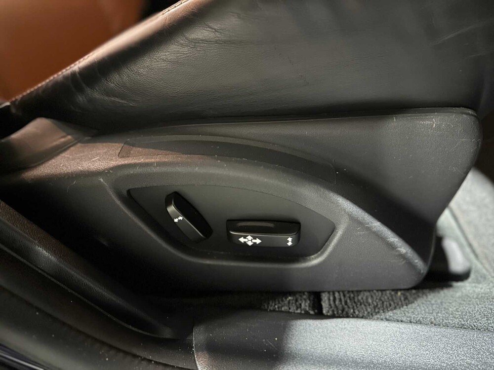 Volvo V60 2.4 D6 AWD Plug-In Hybrid Summum 286PS 2014, 4-TJX-19