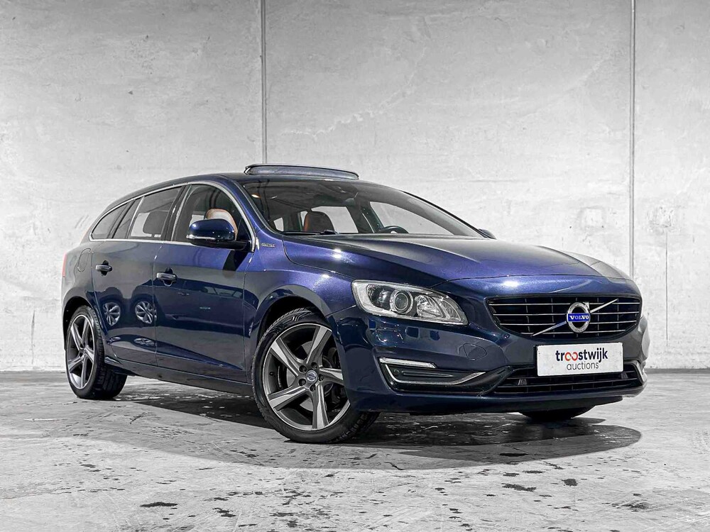 Volvo V60 2.4 D6 AWD Plug-In Hybrid Summum 286PS 2014, 4-TJX-19