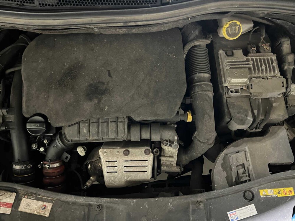 Peugeot 2008 1.2 PureTech Allure 110hp 2018, SG-848-G