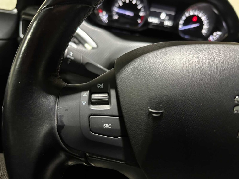 Peugeot 2008 1.2 PureTech GT-line 131hp 2017, XJ-930-V