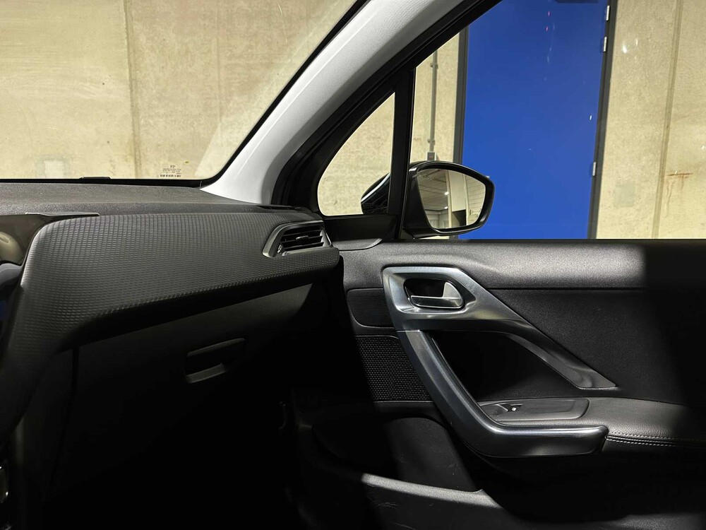 Peugeot 2008 1.2 PureTech GT-line 131hp 2017, XJ-930-V