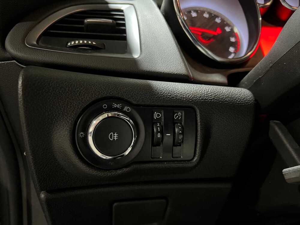 Opel Astra 1.4 Berlin 101hp 2014, 5-TDS-86