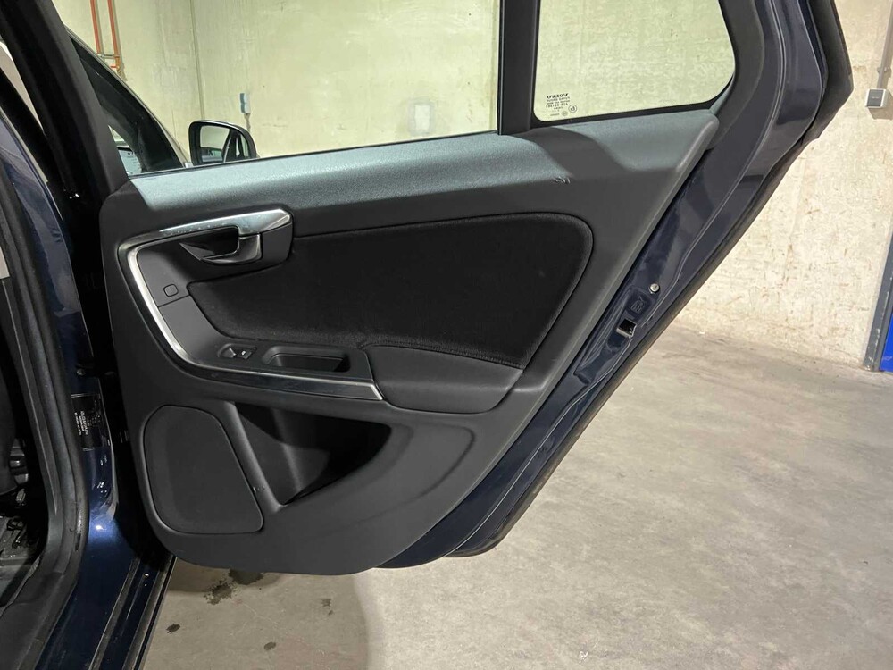 Volvo V60 1.6 T3 Kinetic 150PS 2011, 98-RFF-4