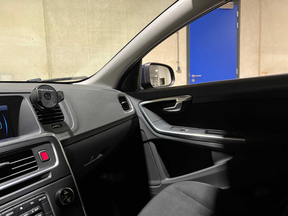 Volvo V60 1.6 T3 Kinetic 150PS 2011, 98-RFF-4