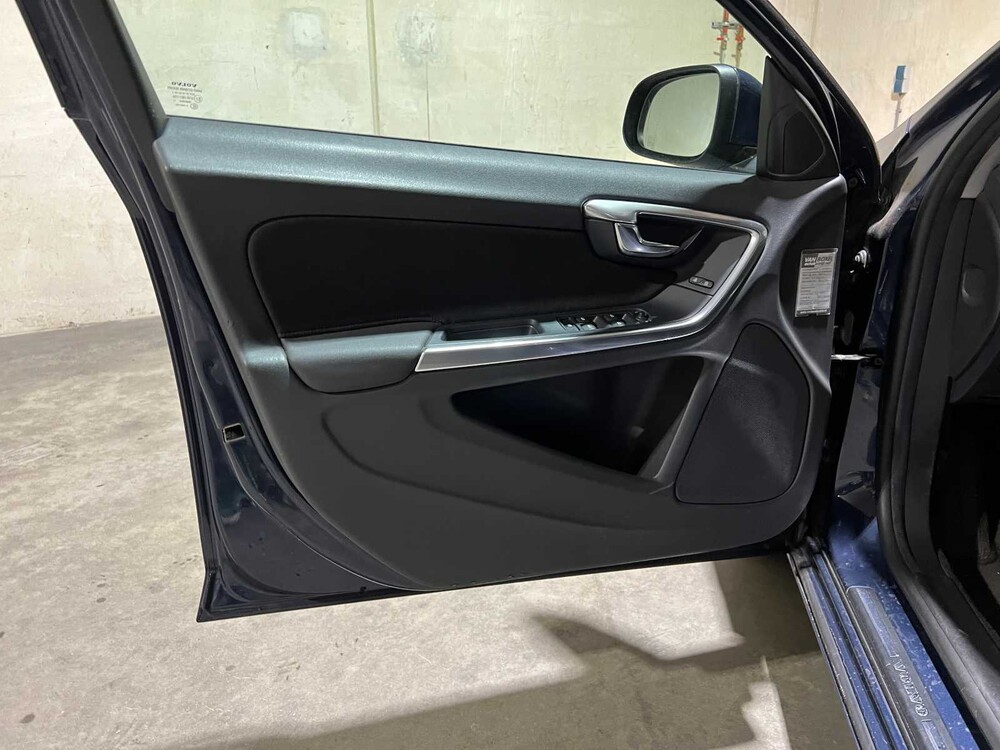 Volvo V60 1.6 T3 Kinetic 150PS 2011, 98-RFF-4