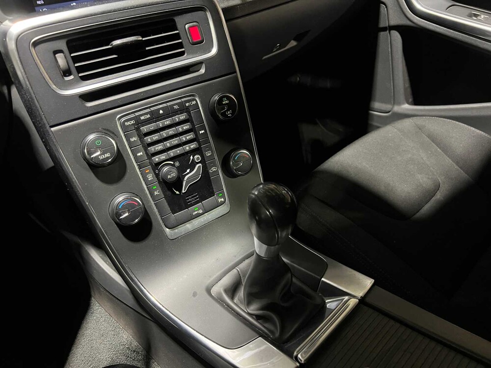 Volvo V60 1.6 T3 Kinetic 150PS 2011, 98-RFF-4