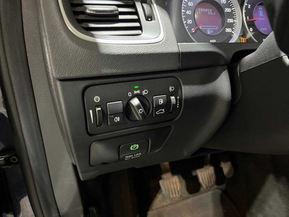 Volvo V60 1.6 T3 Kinetic 150PS 2011, 98-RFF-4