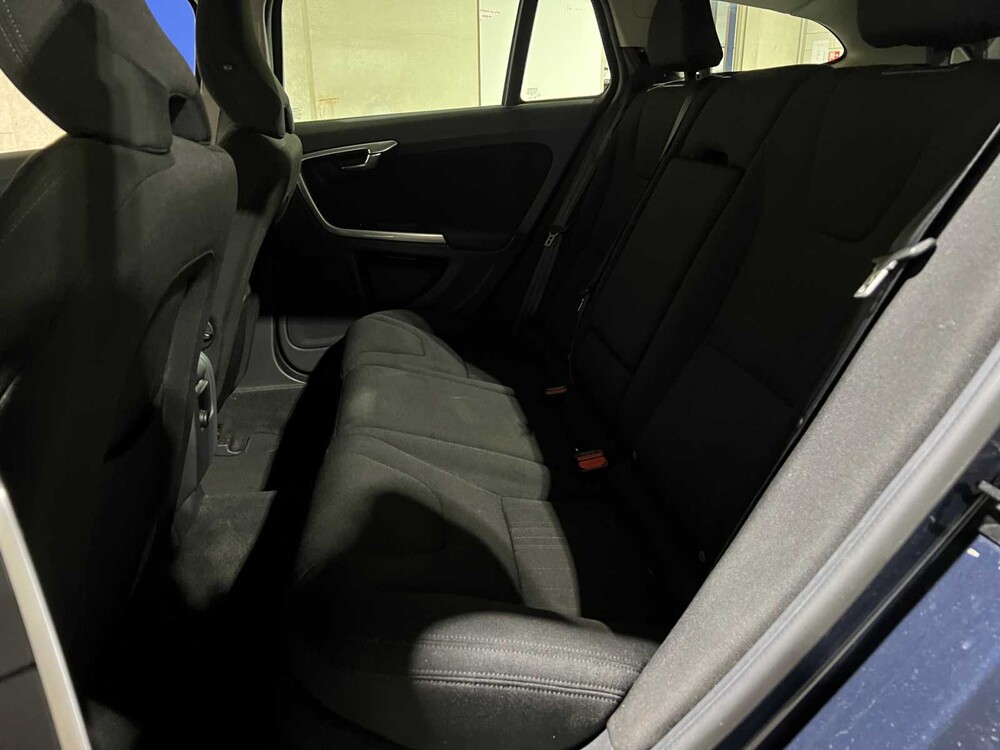 Volvo V60 1.6 T3 Kinetic 150PS 2011, 98-RFF-4