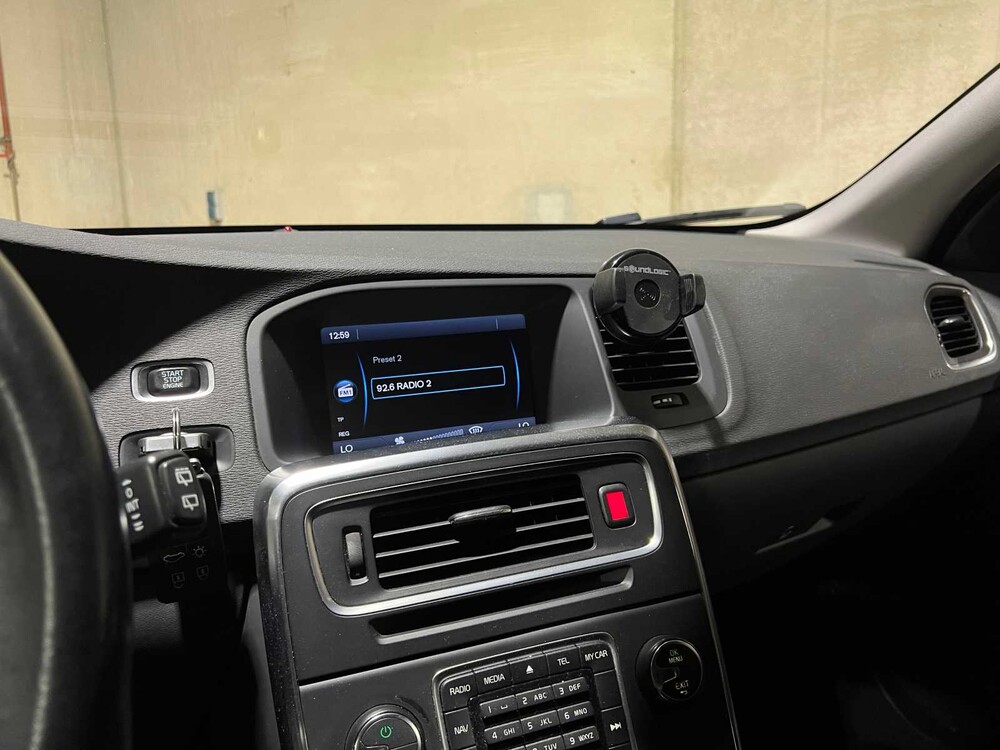 Volvo V60 1.6 T3 Kinetic 150PS 2011, 98-RFF-4