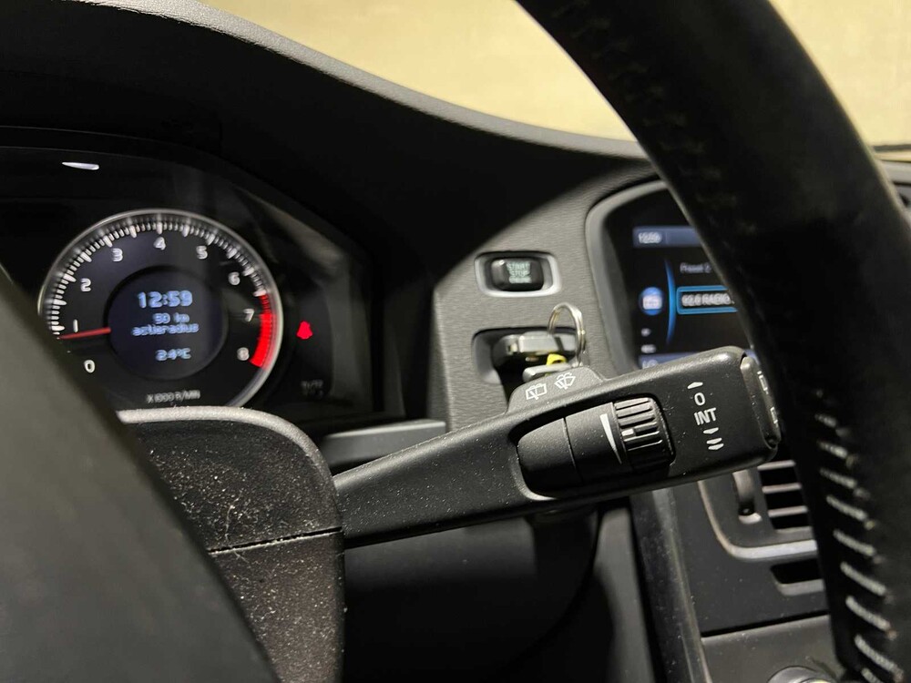 Volvo V60 1.6 T3 Kinetic 150PS 2011, 98-RFF-4