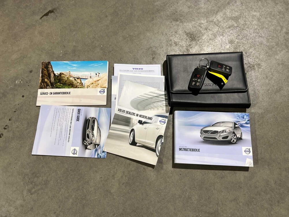 Volvo V60 1.6 T3 Kinetic 150PS 2011, 98-RFF-4