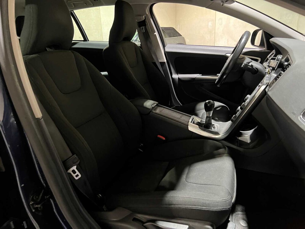 Volvo V60 1.6 T3 Kinetic 150PS 2011, 98-RFF-4