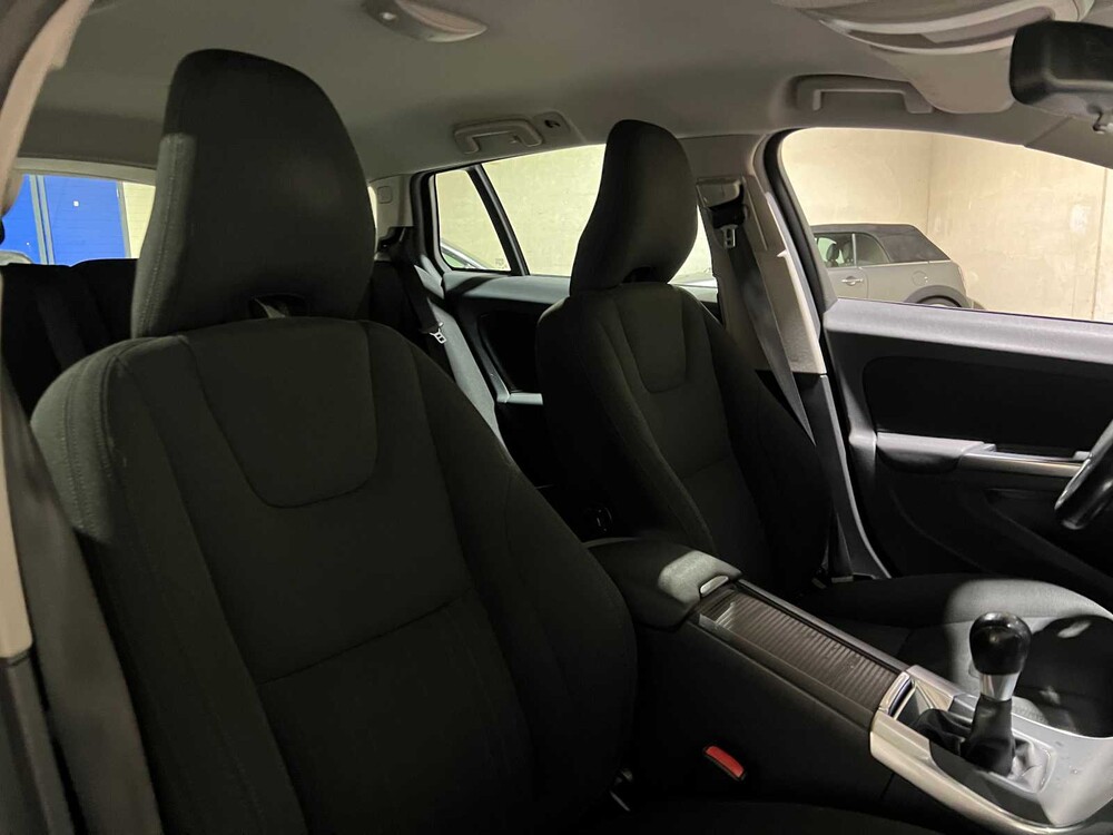 Volvo V60 1.6 T3 Kinetic 150PS 2011, 98-RFF-4