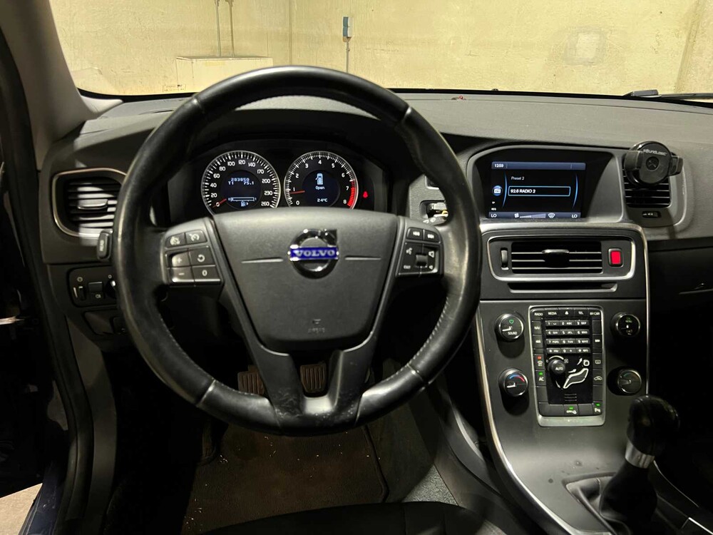Volvo V60 1.6 T3 Kinetic 150PS 2011, 98-RFF-4