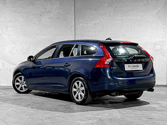 Volvo V60 1.6 T3 Kinetic 150pk 2011, 98-RFF-4
