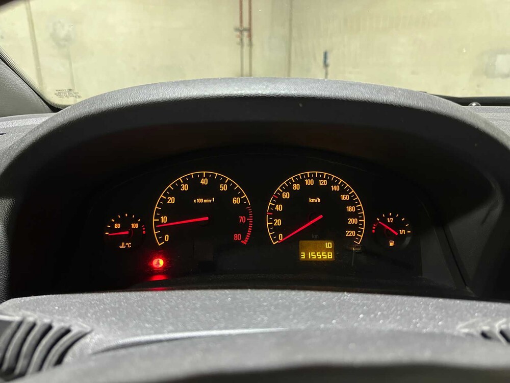 Opel Vectra 2.2-16V Comfort 147pk 2002, 93-JZ-BS