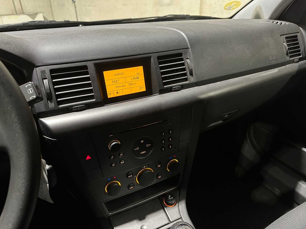 Opel Vectra 2.2-16V Comfort 147pk 2002, 93-JZ-BS