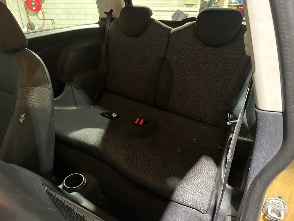 Mini 1.6 Cooper Pepper 116PS 2003, 68-LV-NN 