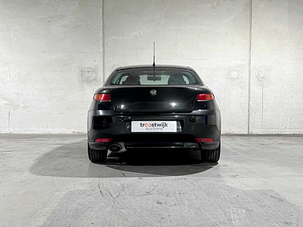 Alfa Romeo GT 2.0 JTS Distinctive 166PS 2004, 75-PF-HP