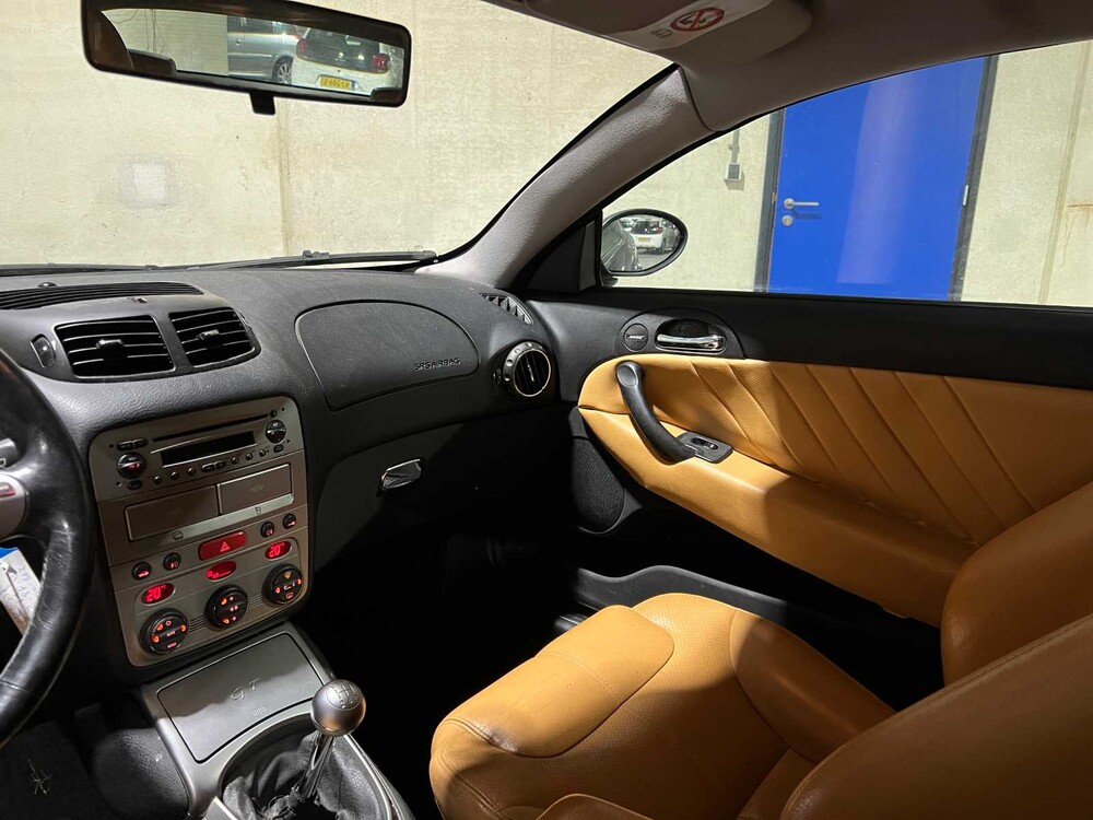 Alfa Romeo GT 2.0 JTS Distinctive 166PS 2004, 75-PF-HP