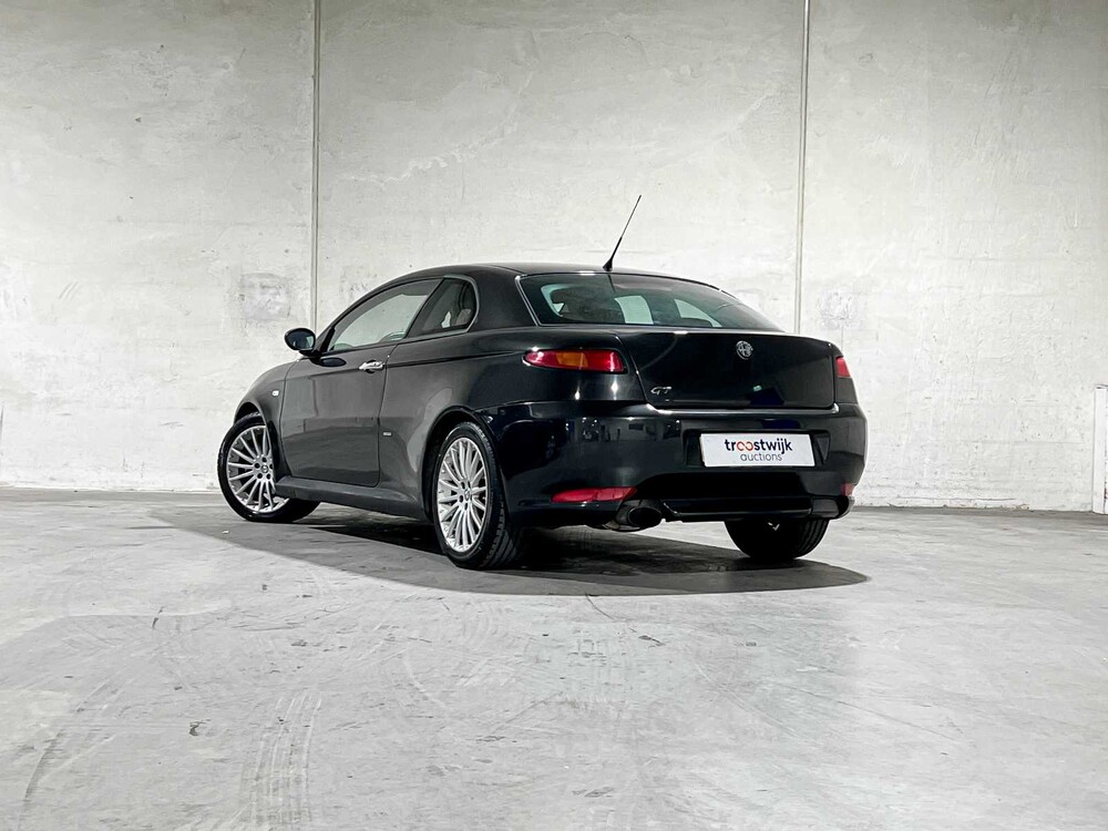 Alfa Romeo GT 2.0 JTS Distinctive 166PS 2004, 75-PF-HP