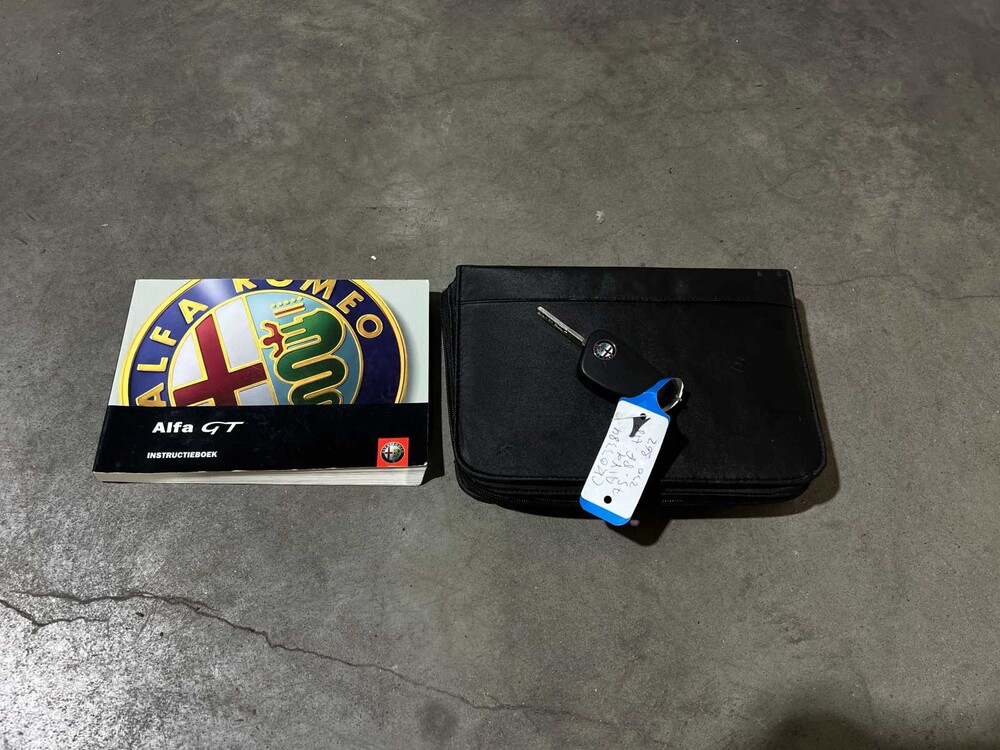 Alfa Romeo GT 2.0 JTS Distinctive 166PS 2004, 75-PF-HP