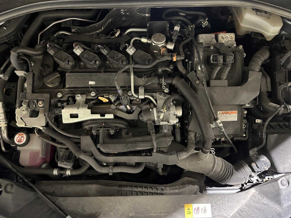 Toyota C-HR 2.0 Hybrid Bi-Tone 152PS 2020, H-248-JV