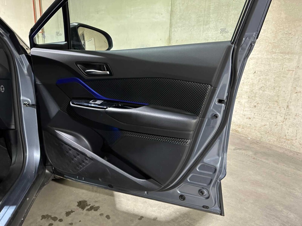 Toyota C-HR 2.0 Hybrid Bi-Tone 152PS 2020, H-248-JV